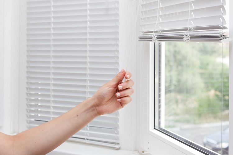 Privacy and Convenience with Quality Blinds
